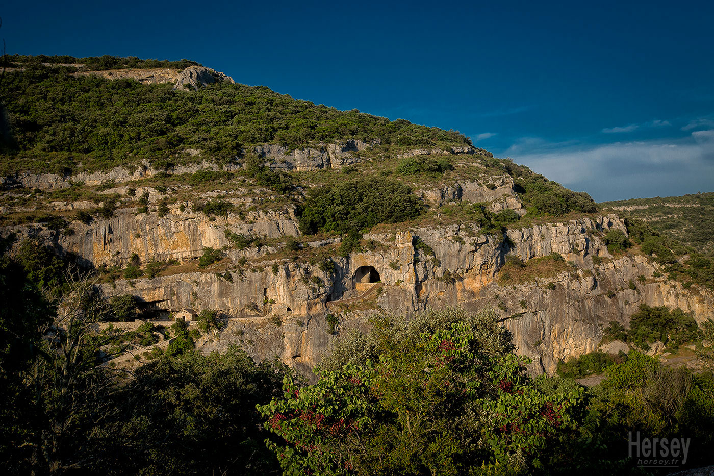 La Baume et la Grotte St Vérédème du Gardon Poulx