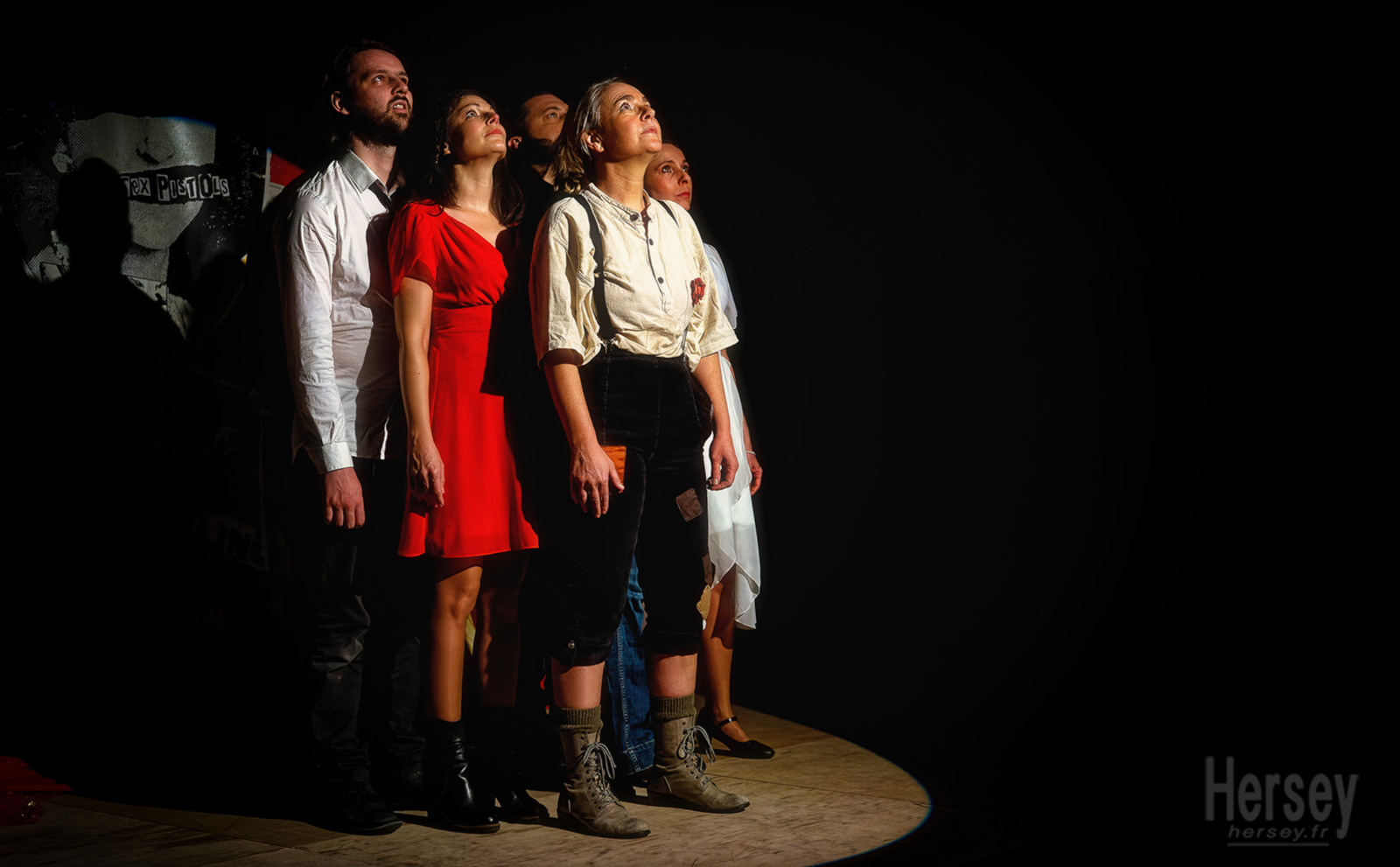 ' Le songe d'une nuit d' été ' Camille Bagland, Caroline Boogaerts, Alicia Crecq, Corinne Maillé, Stéphane Hervé et Nathan Descy. Les Vendredis de l'Agglo Domessargues ' Le songe d'une nuit d' été ' de William Shakespeare Adaptation et mise en scène de Stéphane Hervé avec Camille Bagland, Caroline Boogaerts, Alicia Crecq, Corinne Maillé, Stéphane Hervé et Nathan Descy. Les Vendredis de l'Agglo Domessargues